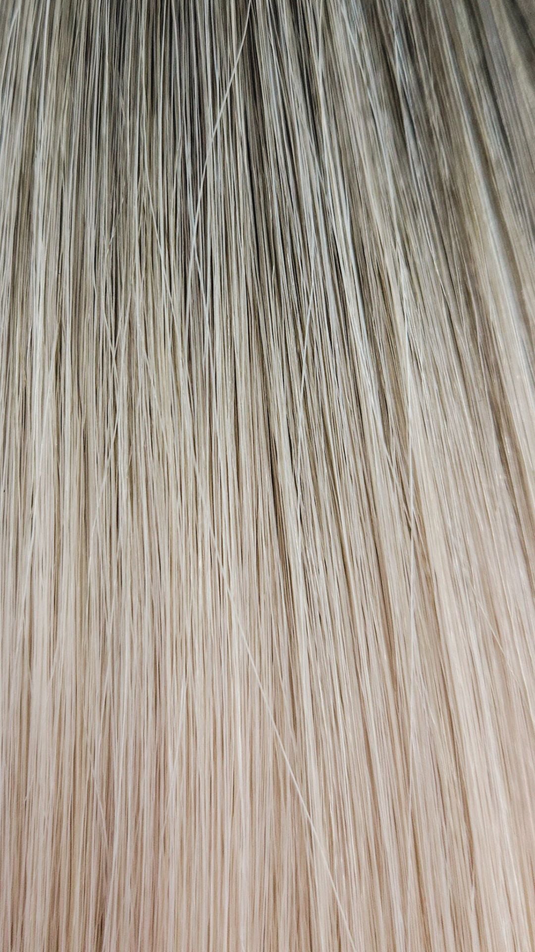 Load image into Gallery viewer, 24&amp;quot; Russian Luxe Hybrid Weft - Trianna (50g)
