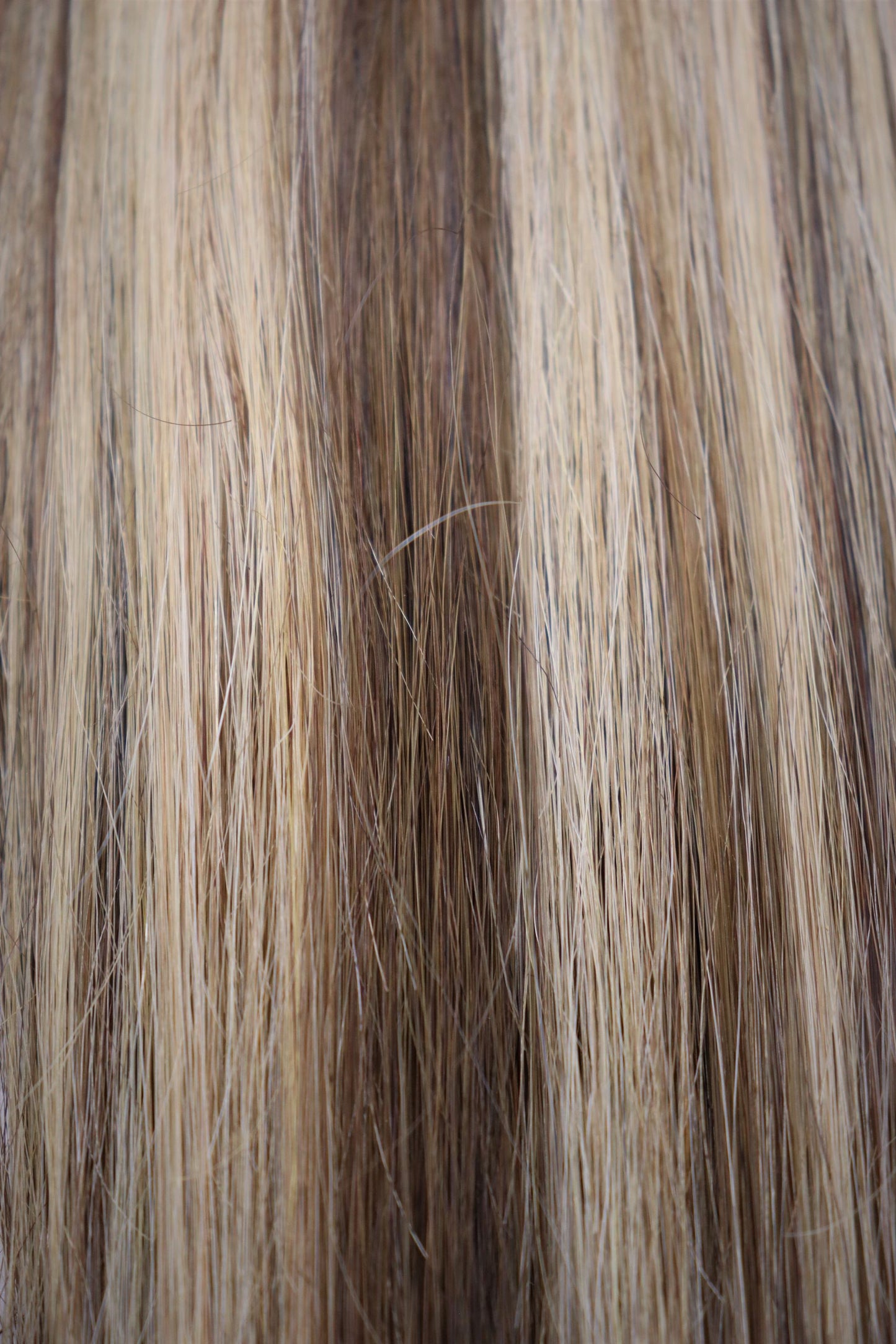 Load image into Gallery viewer, 24&amp;quot; European Hand Tied Weft - Stephanie
